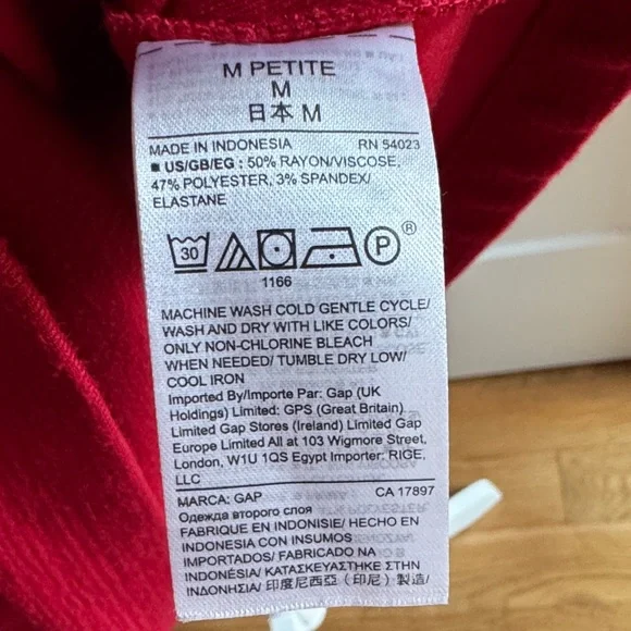 GAP Red Long Sleeve Knit Dress with Silver Zipper Pockets - Picture 11 of 12